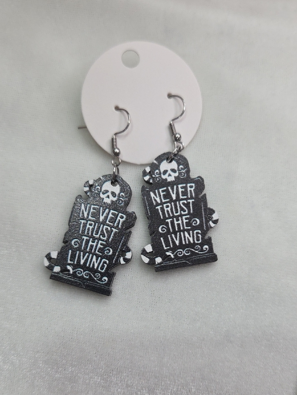 Beetlejuice Never Trust The Living Dangle Earrings Halloween Grave Skull 2 Sided